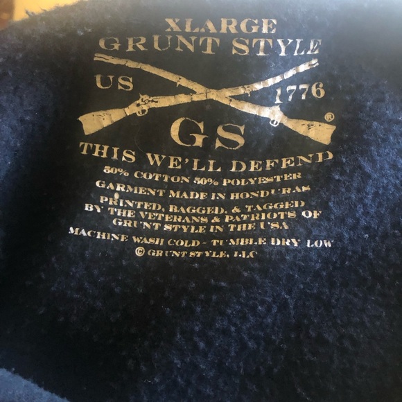 XL navy blue hoodie - Picture 4 of 4
